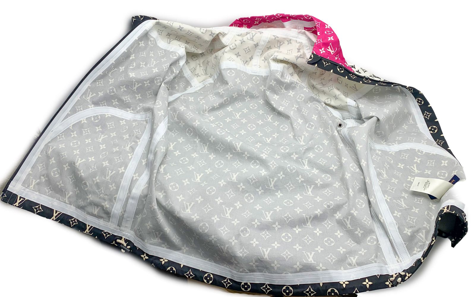 新品 ヴィトン LV柄 パーカー モノグラム柄 ジャケット LOUIS VUITTON(ルイ・ヴィトン) モノグラム フーデッド ナイロン