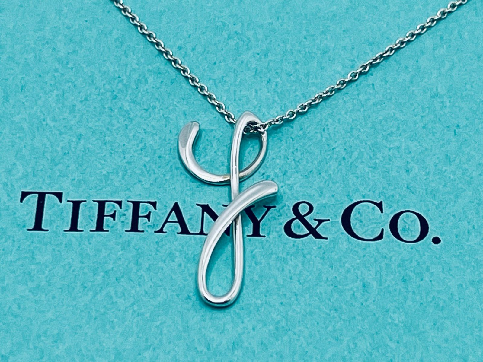 a094 美品 Tiffany&Co. ティファニー アルファベット「Y」イニシャル