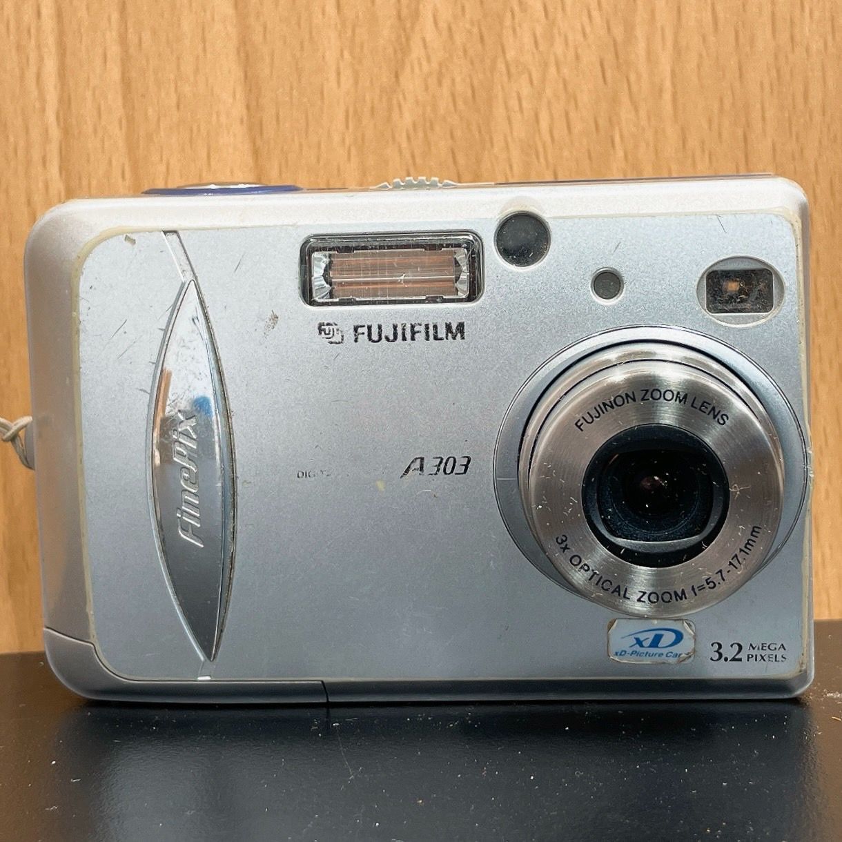 FUJIFILM 乾電池式 デジタルカメラ FinePix A303 デジカメ - デジタル 