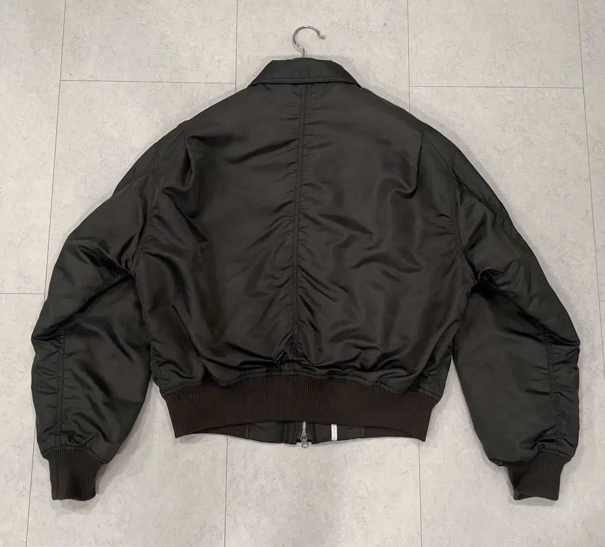 宅配便 1 3 心のこもった愛 ブラックカーキ ボンバー ジャケット