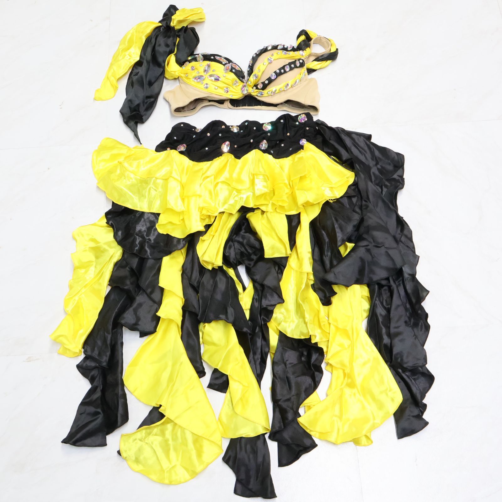 ベリーダンス用 オリエンタル衣装】イエロー×ブラック ラインストーン