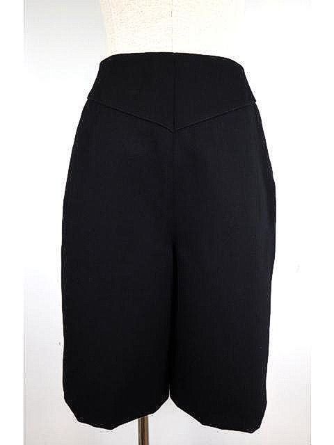 シャネル 23BチェーンCCボタン付ウールキュロットパンツ