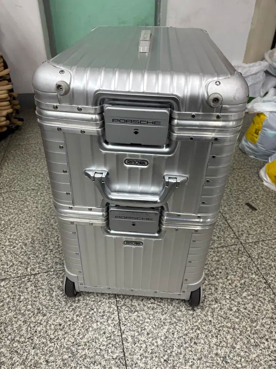 【新品/未使用品】RIMOWA ポルシェ キャリーケース グレー