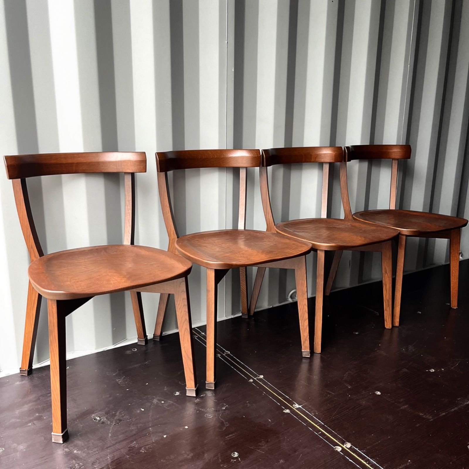 取付無料！葉山家具 天然木ナラ材 北欧風ナチュラルダイニングチェア2脚✨ 取付無料！葉山家具 天然木ナラ材 北欧風ナチュラルダイニング