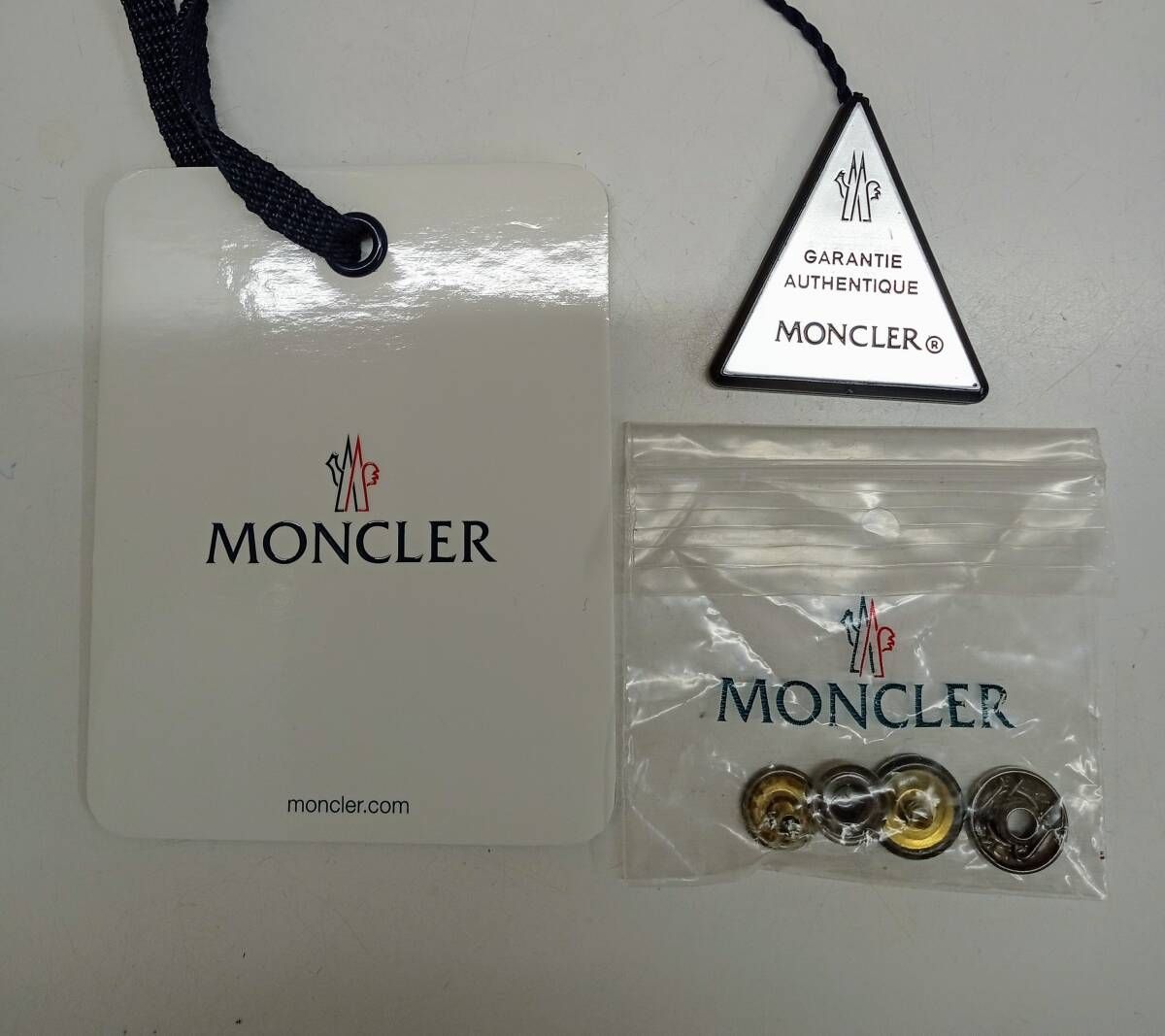 MONCLER モンクレール