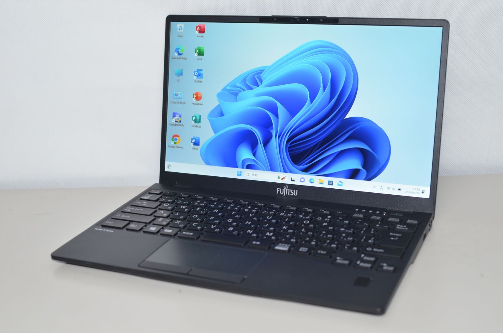 中古良品ノートパソコン 富士通 FUTRO U9311M 日本製 Windows11+