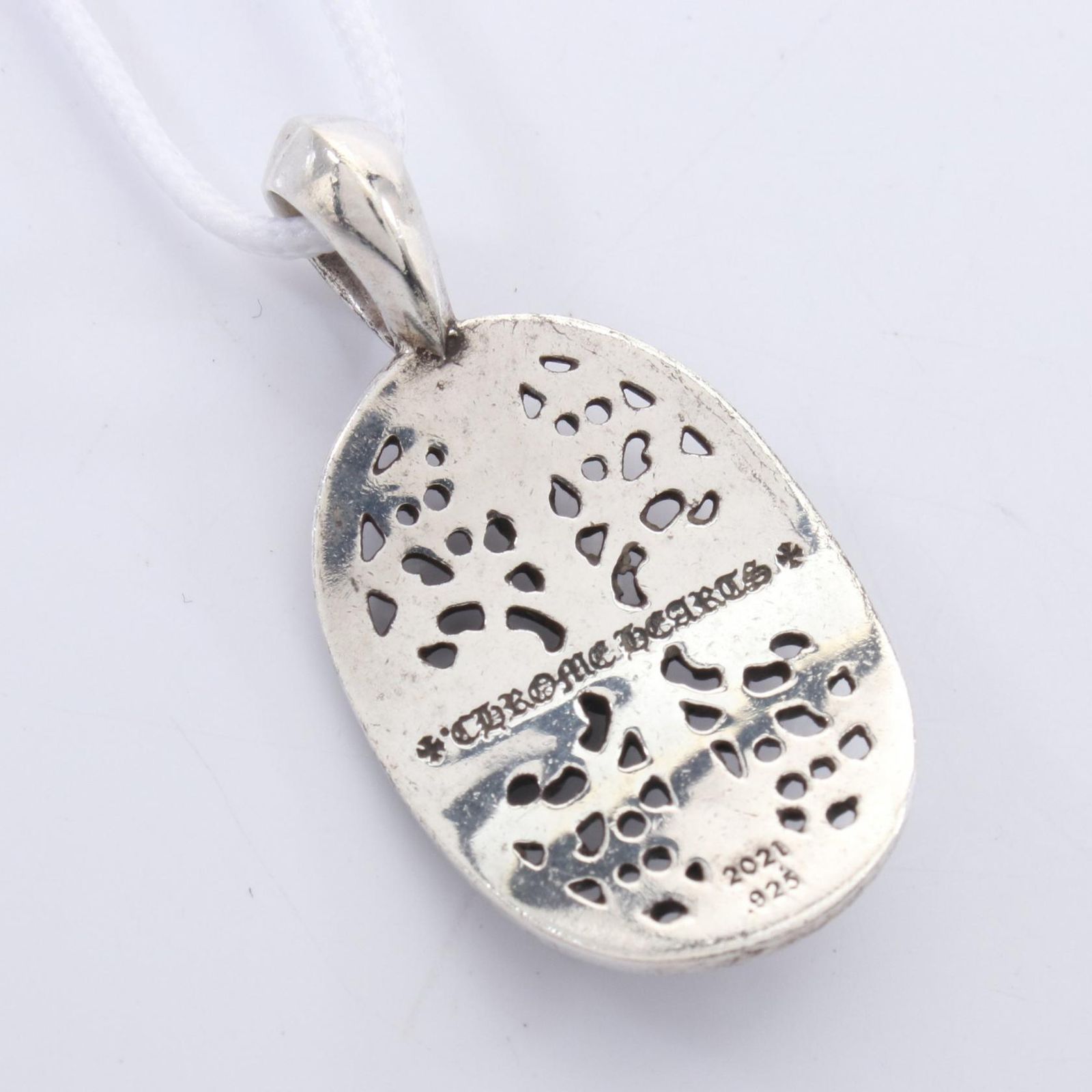 クロムハーツ:クラシック オーバル クロス ペンダント シルバー925