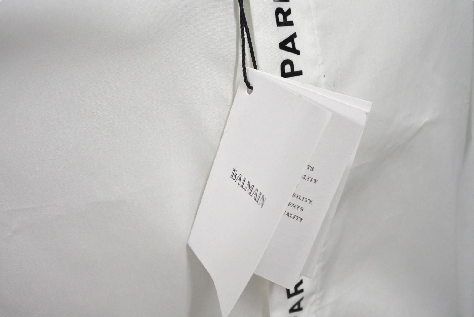 BALMAIN - 新品未使用 BALMAIN バルマン Lettering Logo Over the Placket レタリングロゴ 長袖シャツ 95 BA 9953-I01 サイズS ホワイト 中古 4c069793 BALMAIN - 新品未使用 BALMAIN バルマン Lettering Logo Over