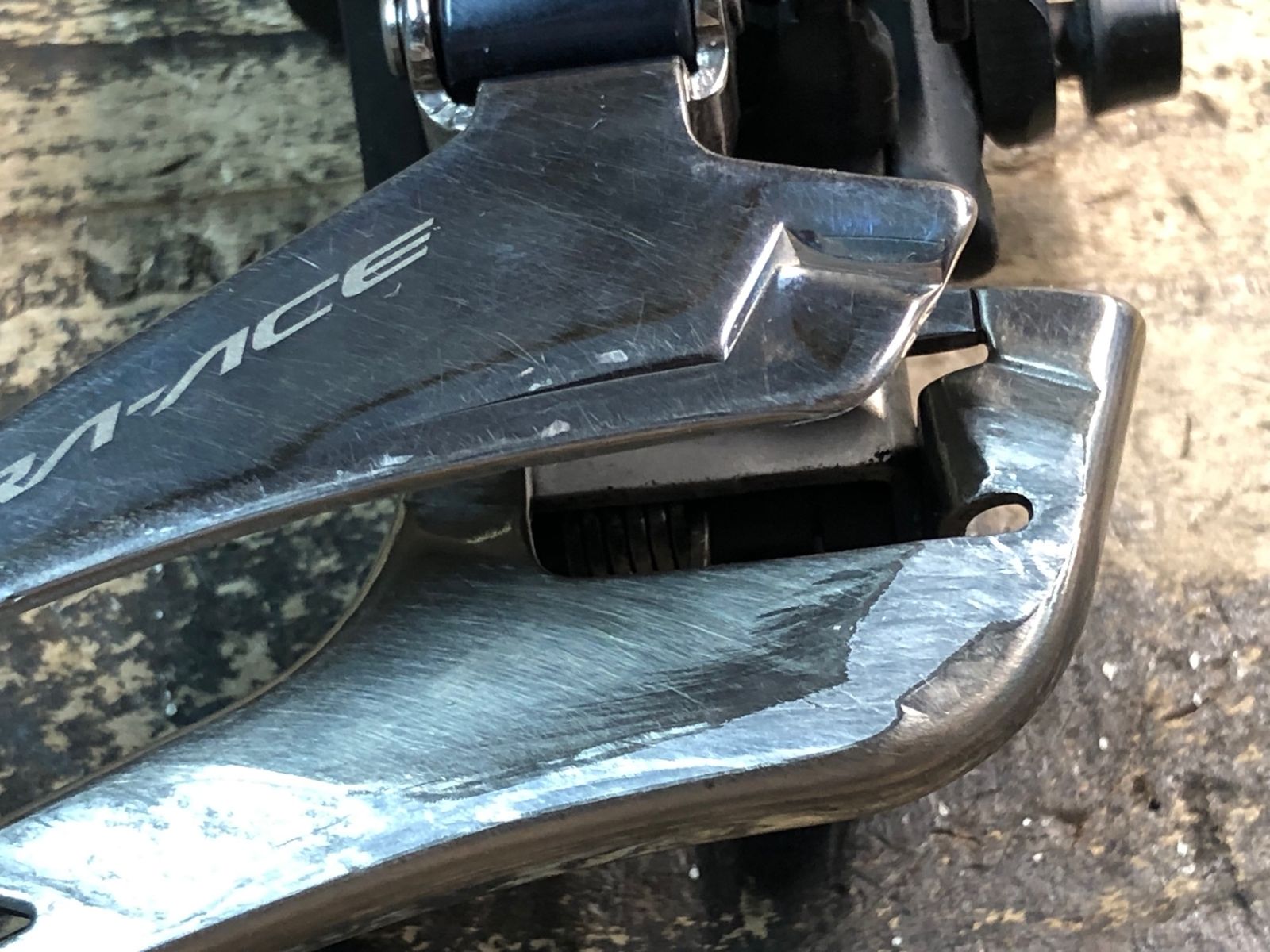 JD639 シマノ SHIMANO デュラエース DURA-ACE FD-R9150 フロントディレイラー 2S DI2 BRIGHTFACE_UK