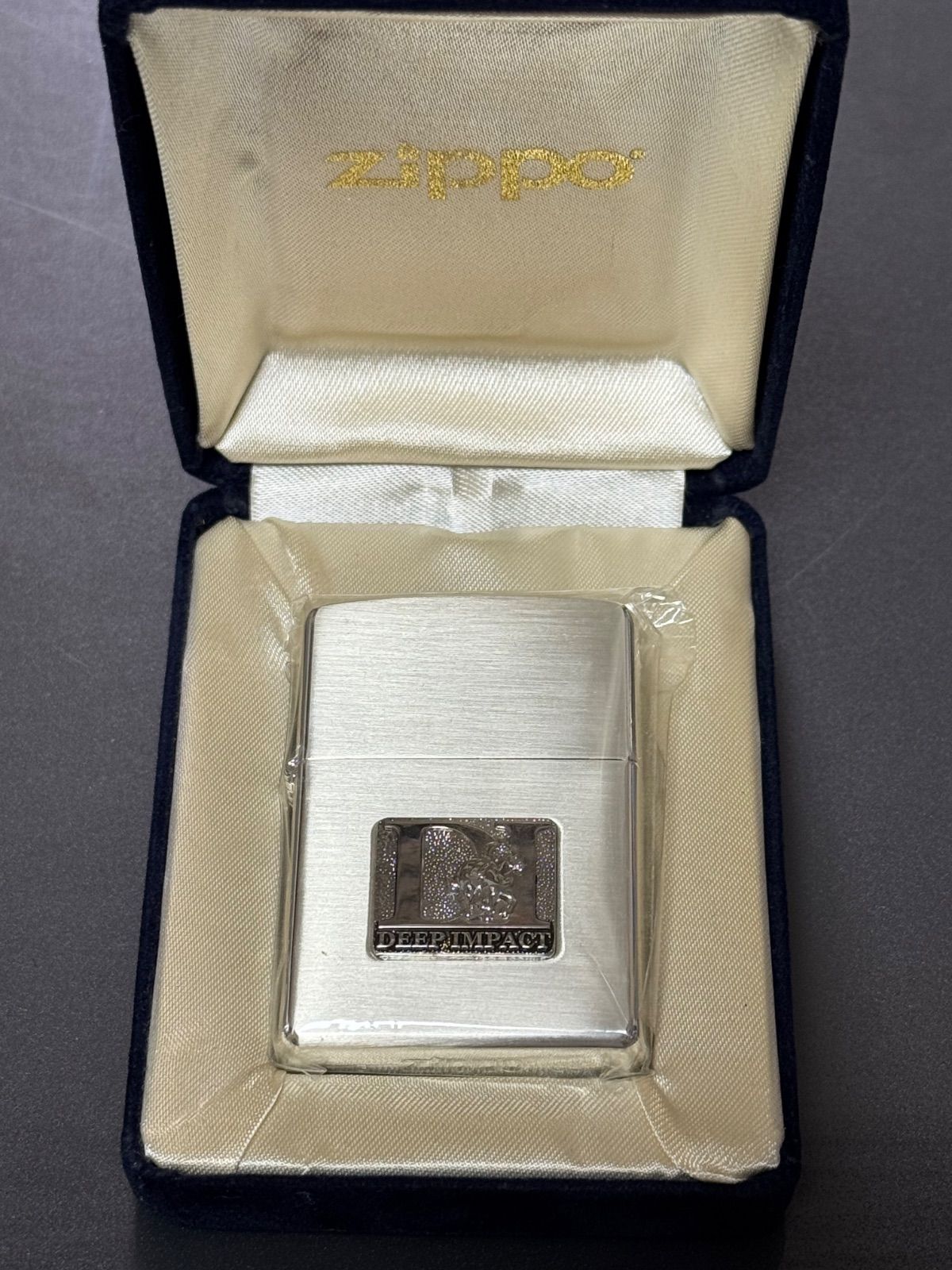 zippo ディープインパクト 銀 メタル 立体メタル DEEP IMPACT 2005年製 競馬 シルバー メタル デットストック シリアルナンバー NO.0893 ベロアケース 保証書