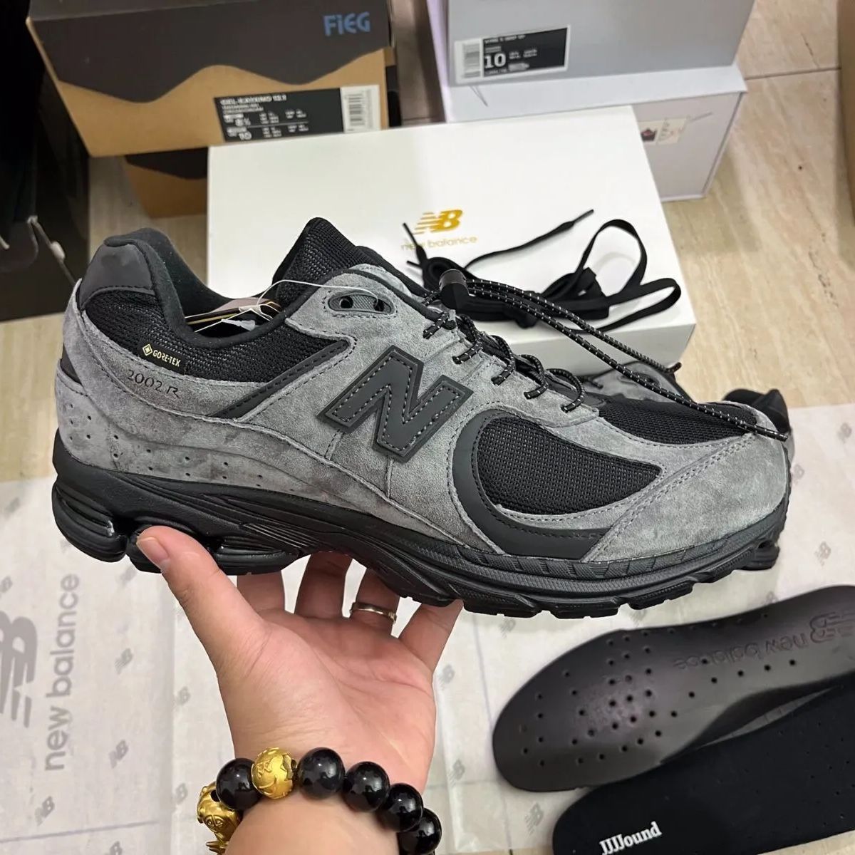 新品·未使用 JJJJound × New Balance 2002R GORE-TEX 