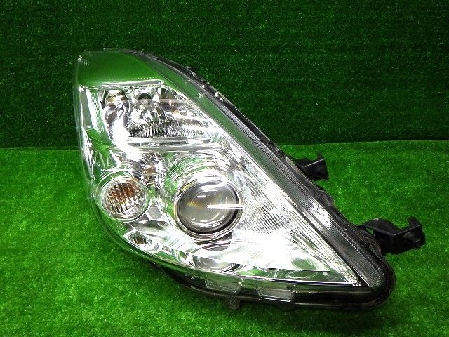 コーティング　ZGM10/15　アイシス　後期　右ヘッドライト　ハロゲン　44-68　4　241224030