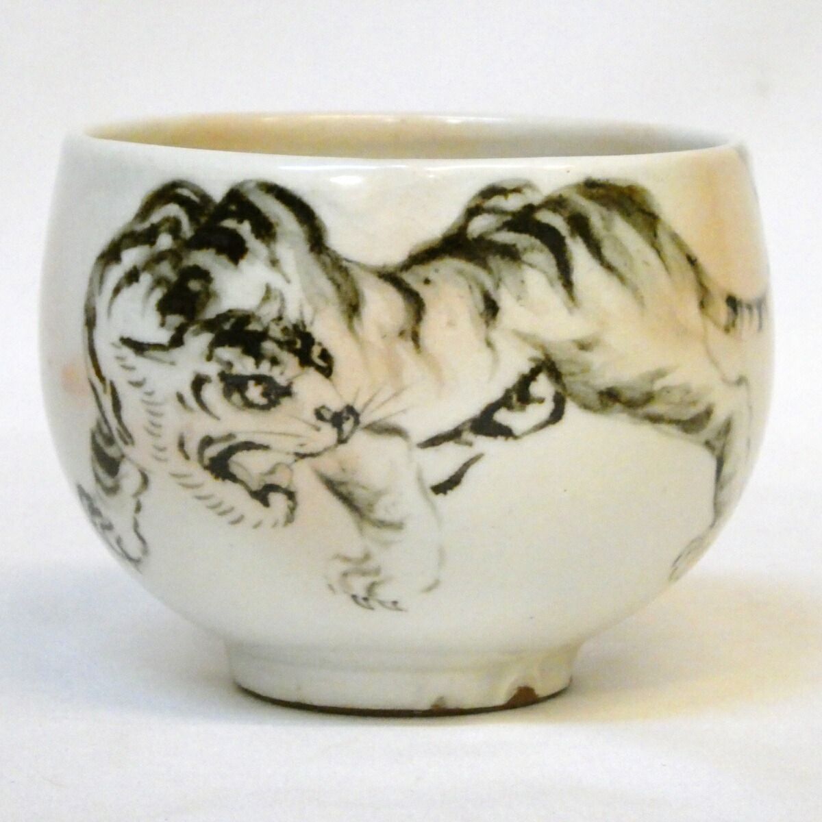 十月の特売品 平安 通次阿山作 鉄絵 虎 茶碗 茶道具