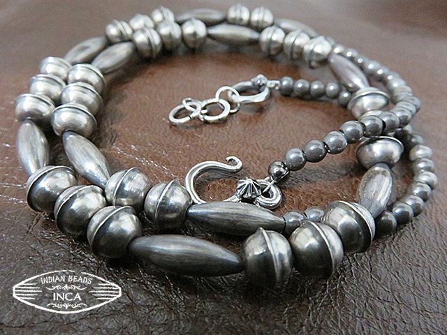 インディアンジュエリー ナバホ族 ハンドメイド ビーズ