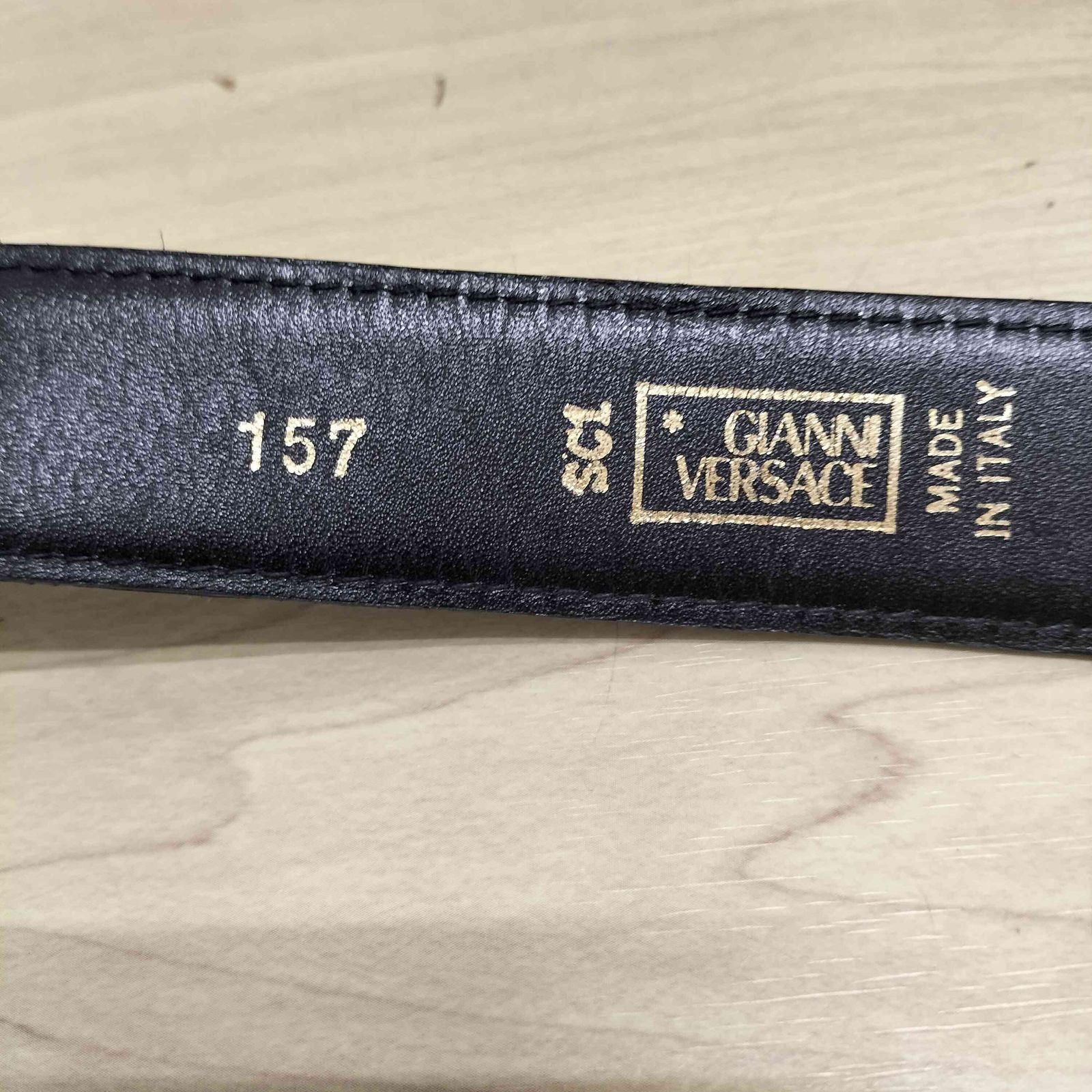 ジャンニヴェルサーチ GIANNI VERSACE MADE IN ITALY 4連ループ