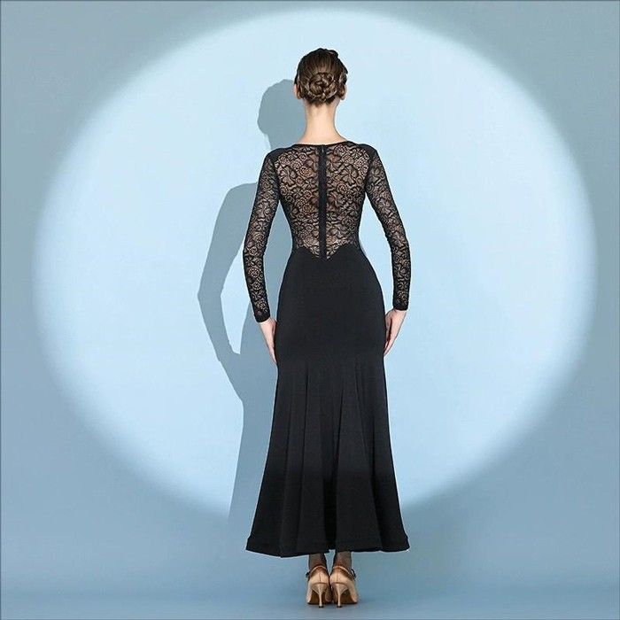 透視感 モダンドレス