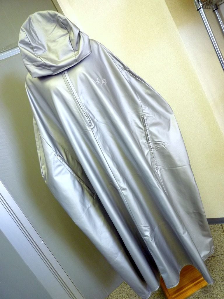 参考47250円 ヨサ YOSA チタンエッジケープ フード付 チタニウム