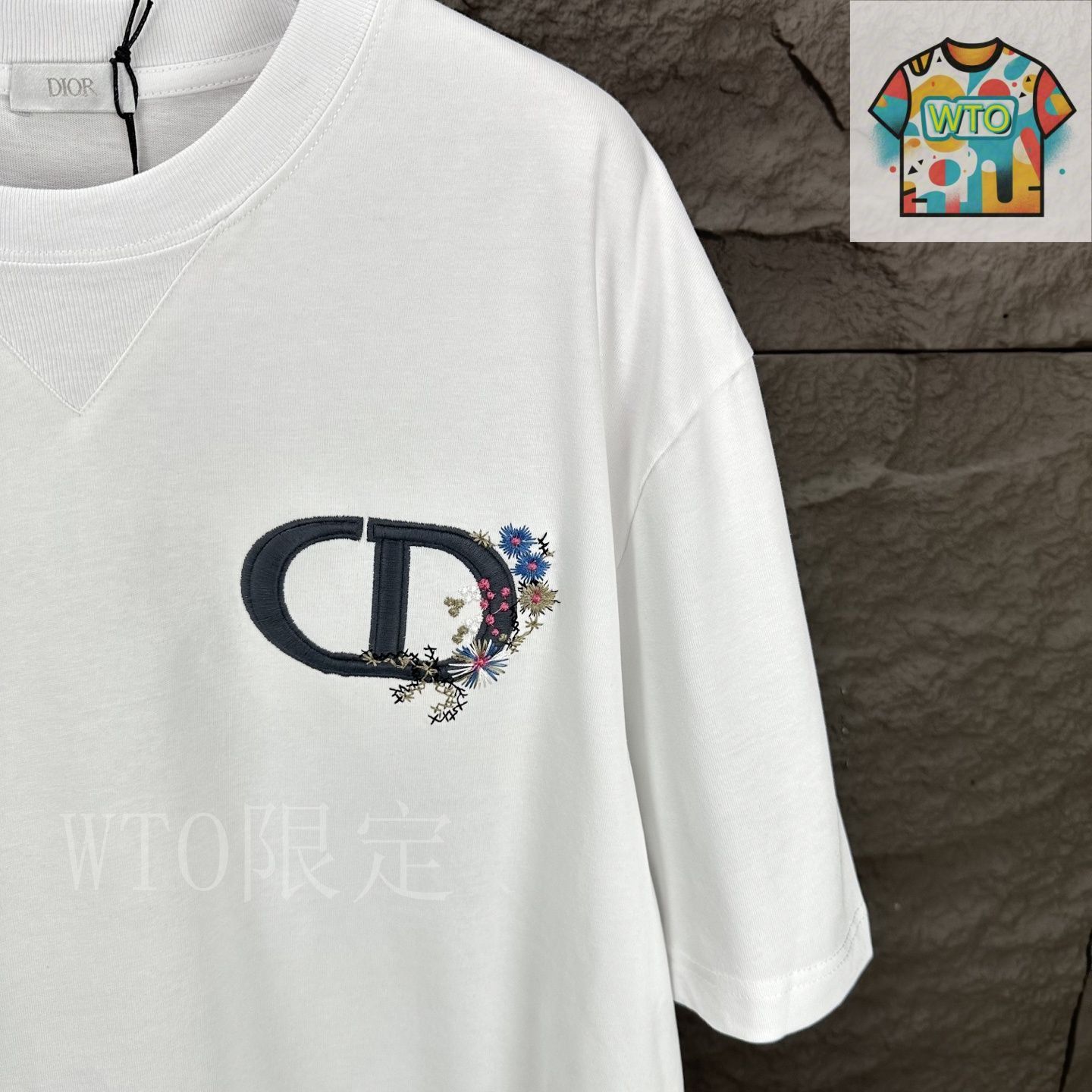 今日特価】Dior 2025 チェスト刺繍ロゴカップル T シャツ-1 keep out