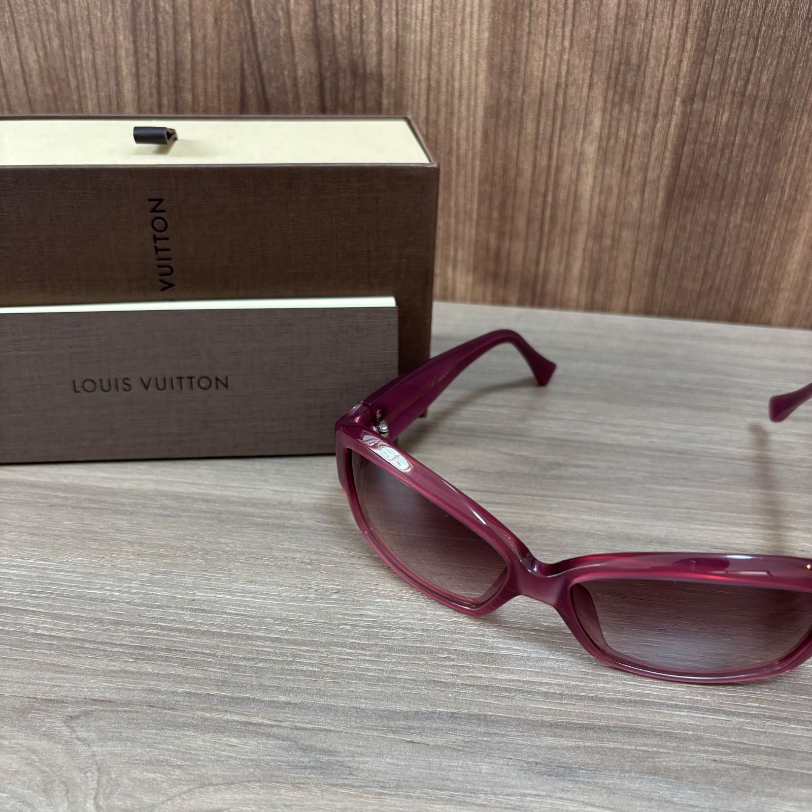 ☆LOUIS VUITTON ルイヴィトン サングラス ウルスラGM Z0103E
