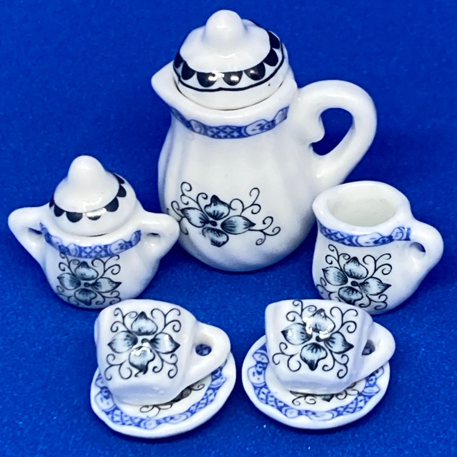 染め付けティーポット(ミニチュア)