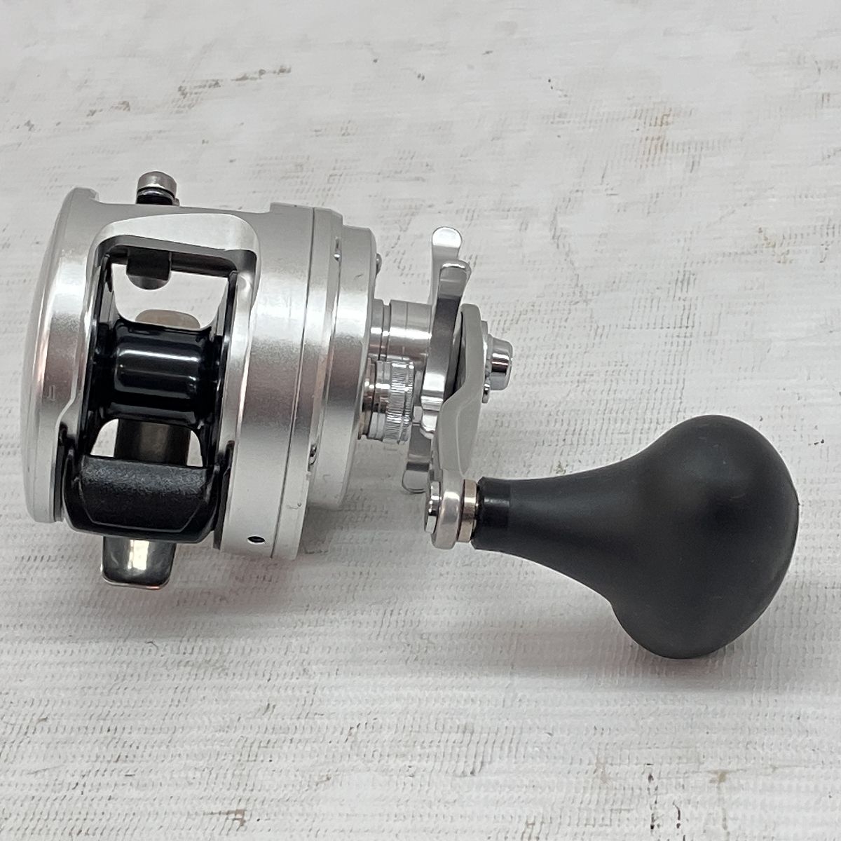 完売 SHIMANO OCEA シマノ カルカッタ オシア リール 300HG CALCUTTA リール
