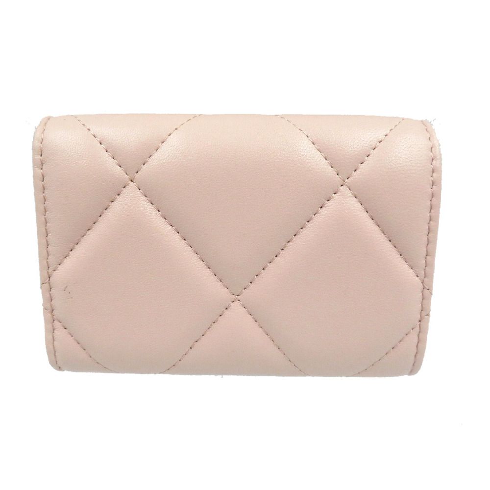 CHANEL ピンク シャネル19 三つ折財布 ディズヌフ ラムスキン CHANEL ピンク シャネル19 三つ折財布 ディズヌフ ラムスキン CHANEL