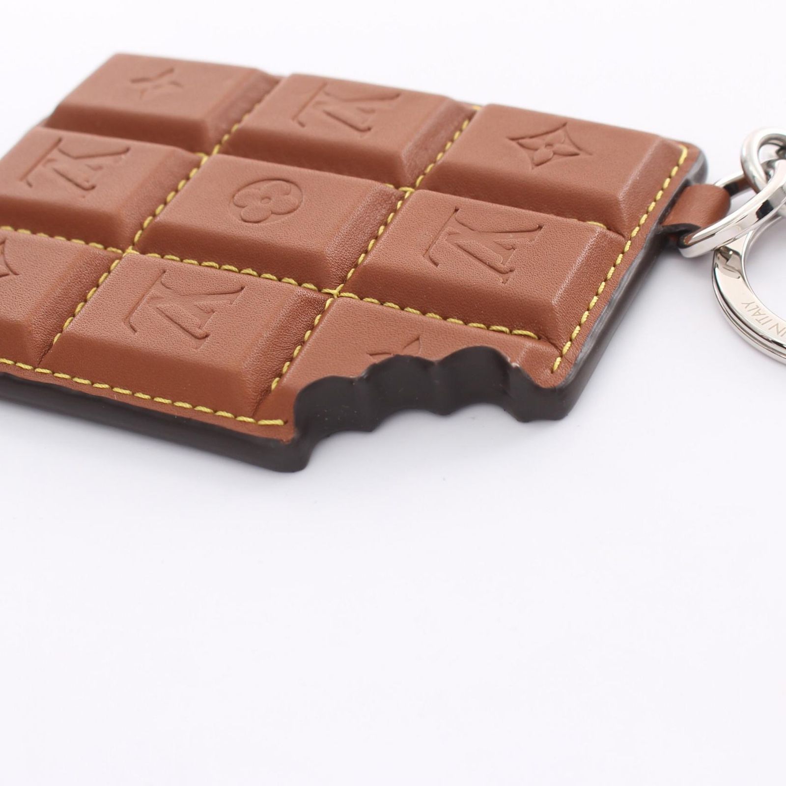 ルイ・ヴィトン LV チョコレートバー チャーム - メルカリ