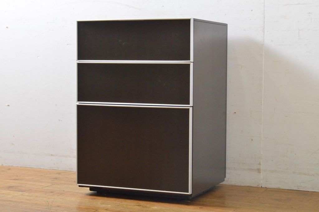 arflex(アルフレックス)のキャビネット COMPOSER(コンポーザー) のご