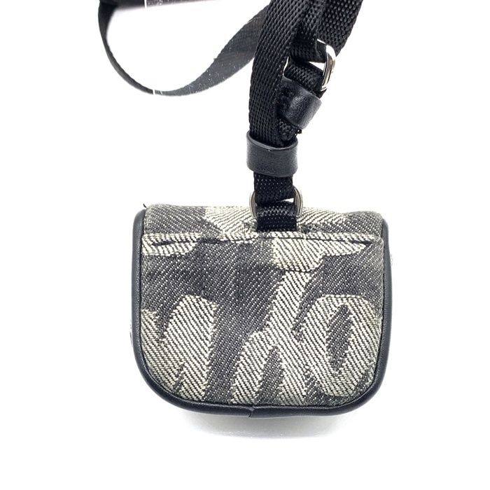 小物入れ Supreme FatTip JacquardDenim AirPod Case Supreme Fat Tip Jacquard Denim AirPod Case (SS22) - $38