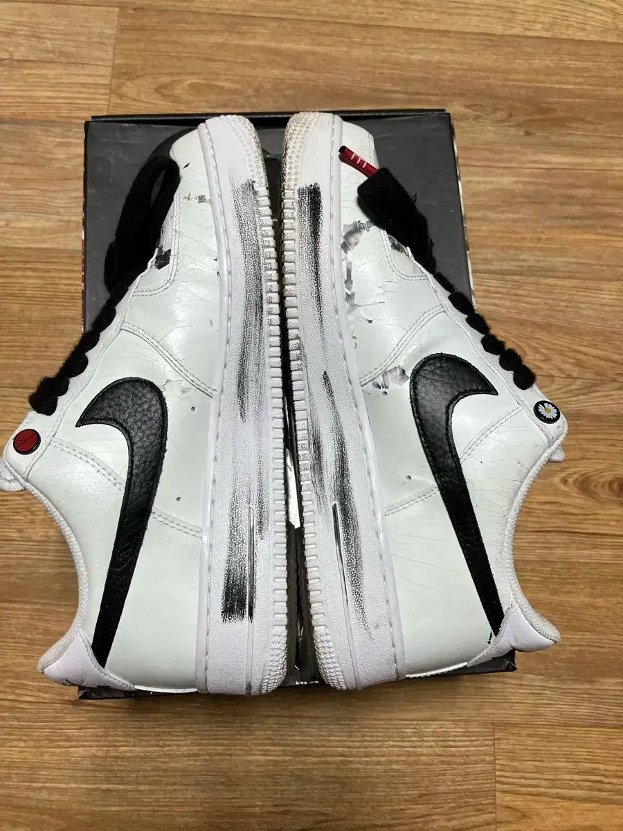 ナイキ ピースマイナスワン PEACEMINUSONE パラノイズ 2 0 スニーカー