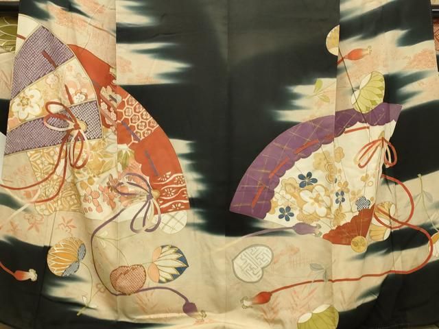 (あ694)珍品‼️縮緬 型染めアンティーク振袖㊗️青海波 鶴 松柄扇 鼓 ✨ あ694)珍品‼️縮緬 型染めアンティーク振袖㊗️青海波 鶴 松柄扇