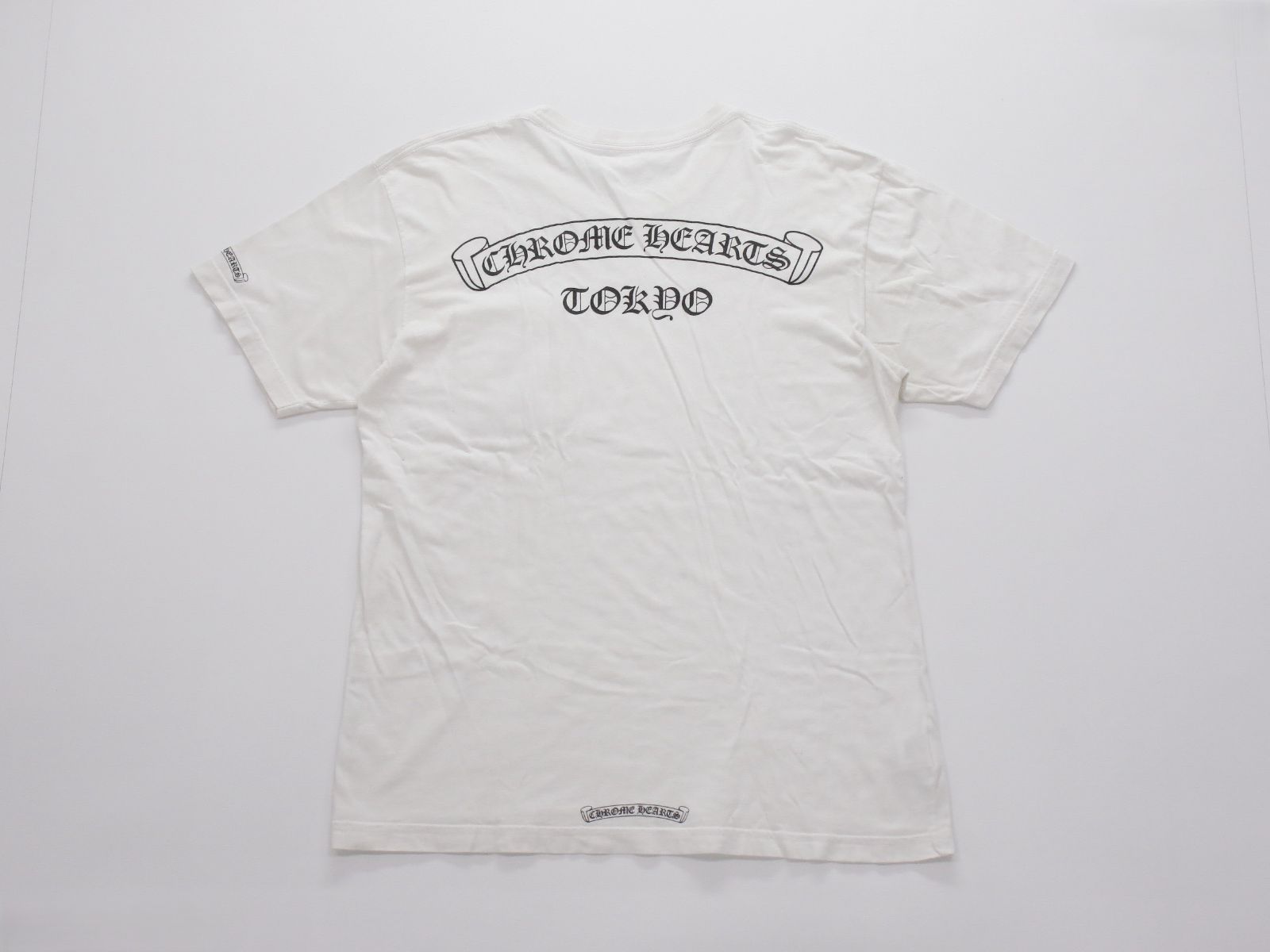 美品 鑑定済 クロムハーツ 東京限定 バックスクロール ラベルプリント Tシャツ 1725e090004-1.jpg