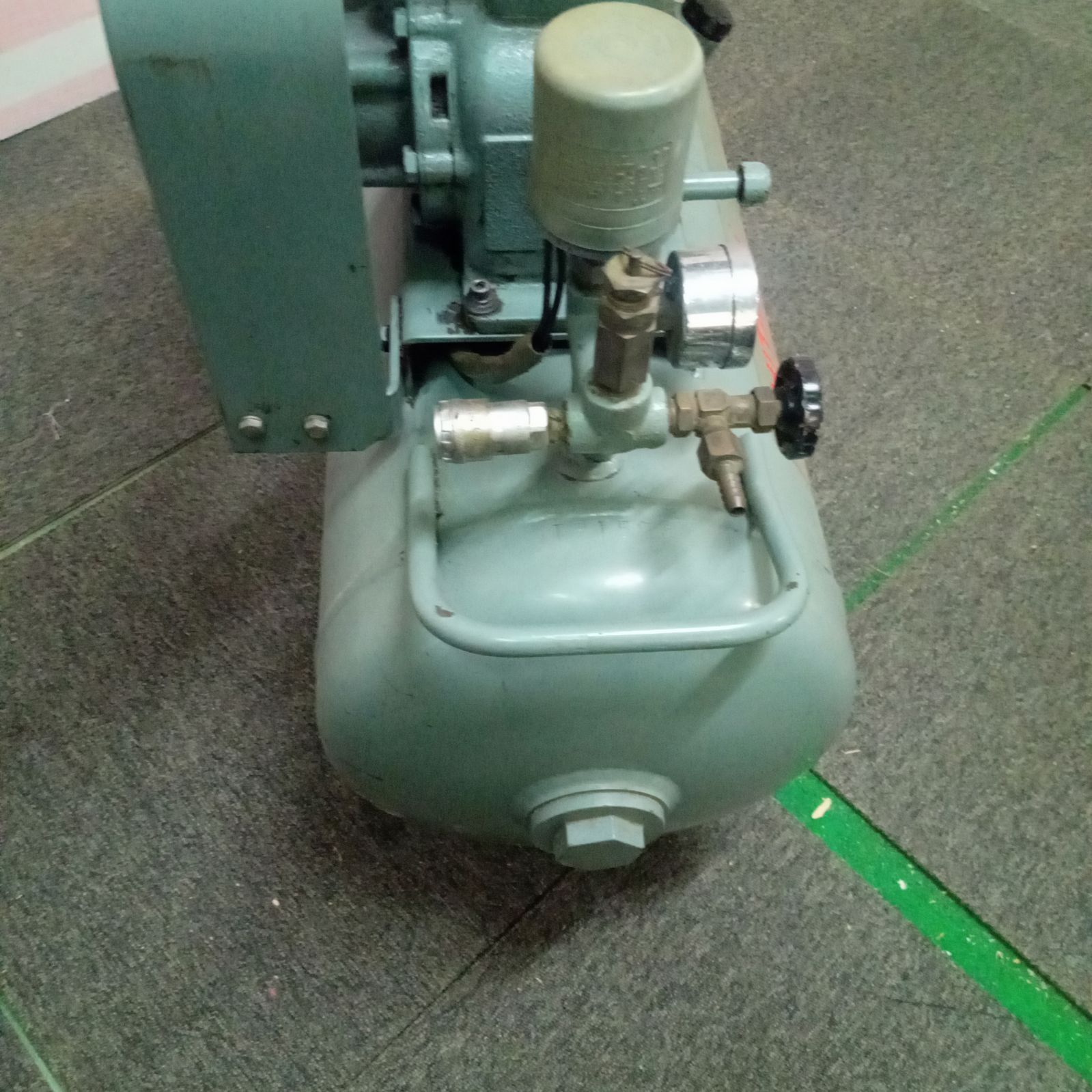 引き取り限定〗◯ 日立 エアーコンプレッサー ベビコン タンク容量 50L