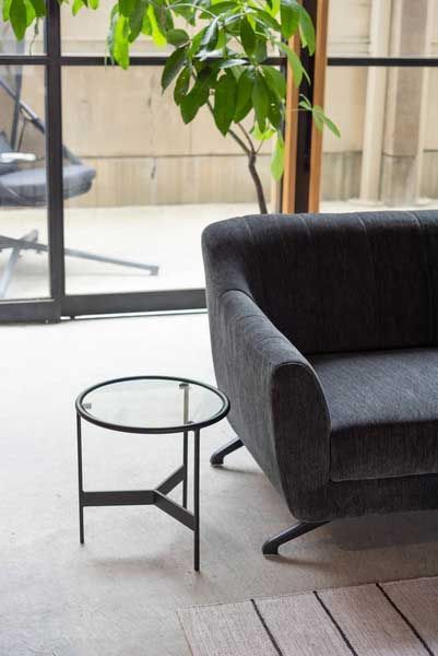 ガラステーブル