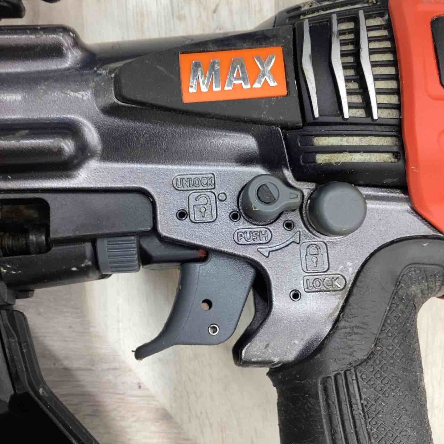 高圧エア釘打ち機