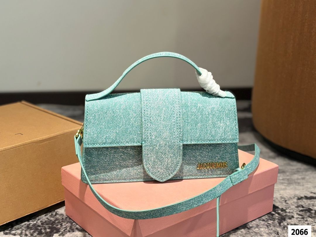 JACQUEMUS ライトグリーン ショルダーバッグ JACQUEMUS | Official Store | Bags, Clothing & Accessories