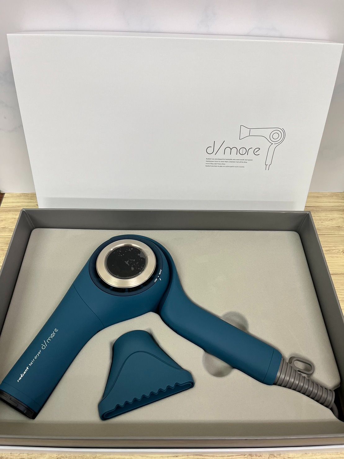 新品 ラディアント ヘアドライヤー ディモア BD-101B BLUE 青 radiant（ラディアント） ヘアドライヤー ディモア BD-101B インディゴ