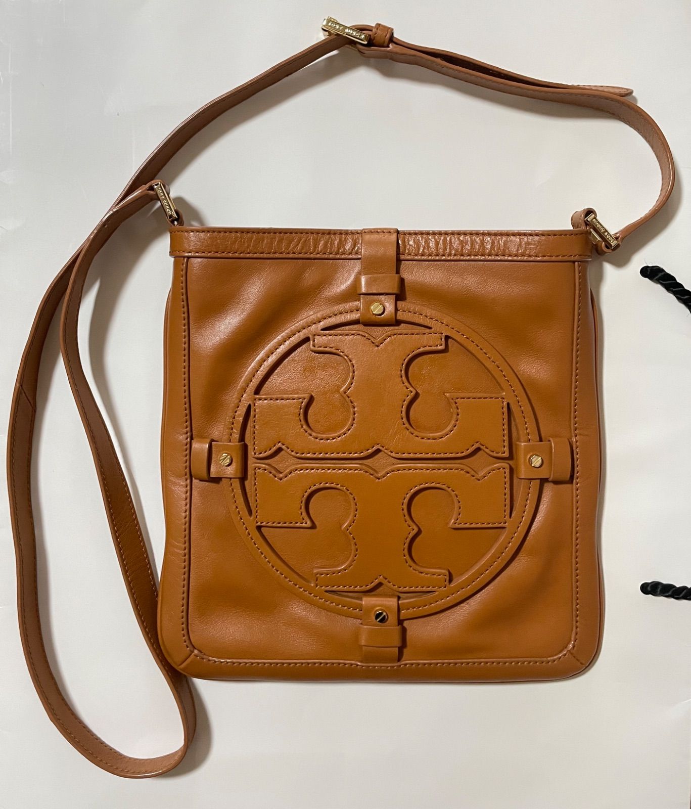 TORY BURCH レザー クロスボディ エンボス デカロゴ ショルダー