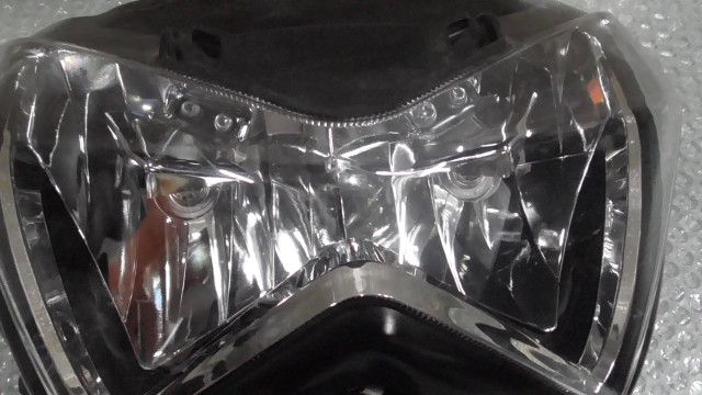 の ヘッドライト