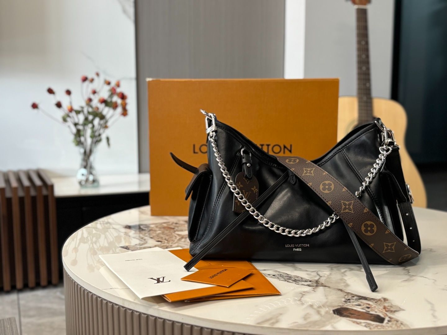 今日 LOUIS VUITTON ルイ ヴィトン CARRYALL DARK ミディアム ハンドバッグ 37×25cm