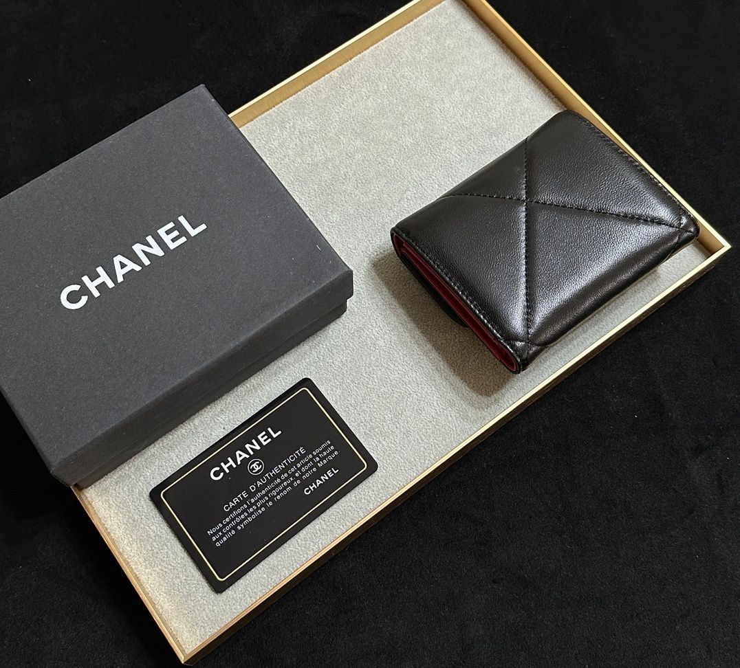 CHANEL シャネル 三つ折り財布  3つ折り財布 ブラック