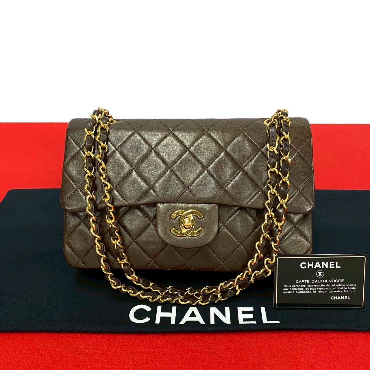 極 美品 カード シール有 1番台 CHANEL シャネル マトラッセ Wフラップ  
