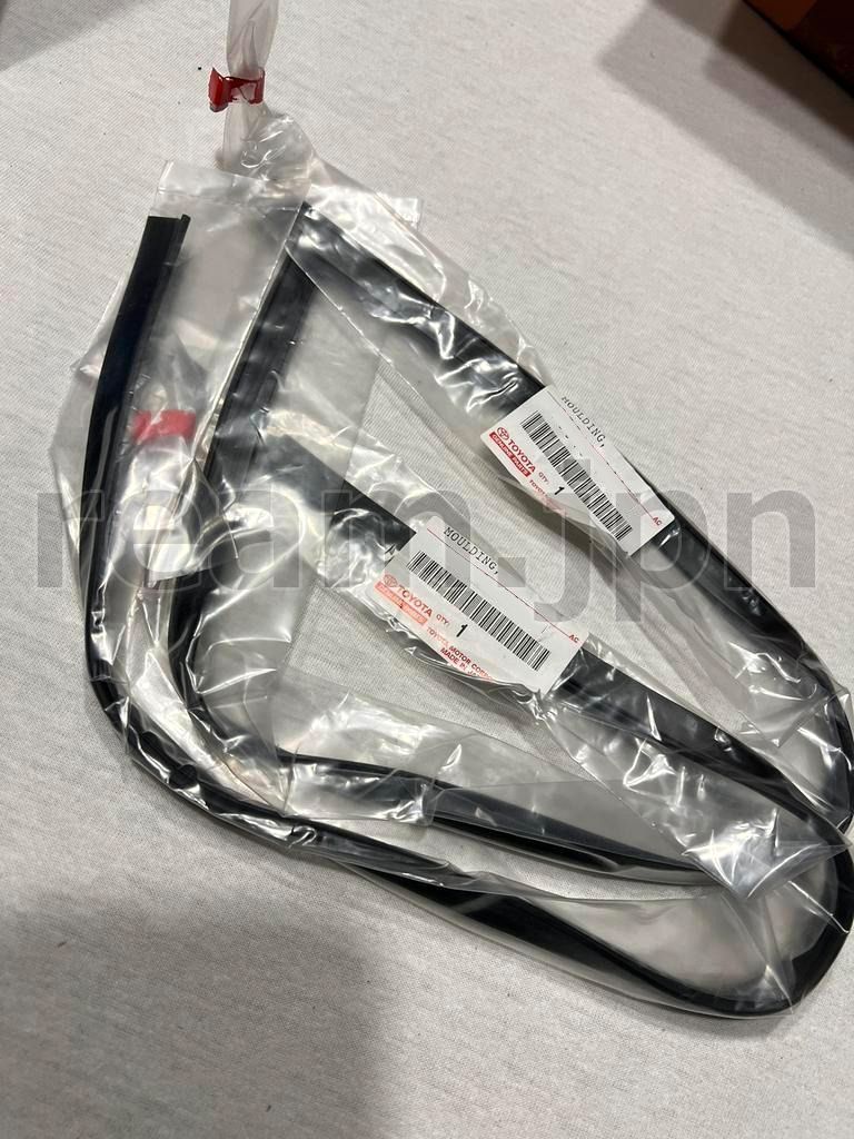 新品 トヨタ ランクル 100 フロント ガラス モール 左右 ウインド