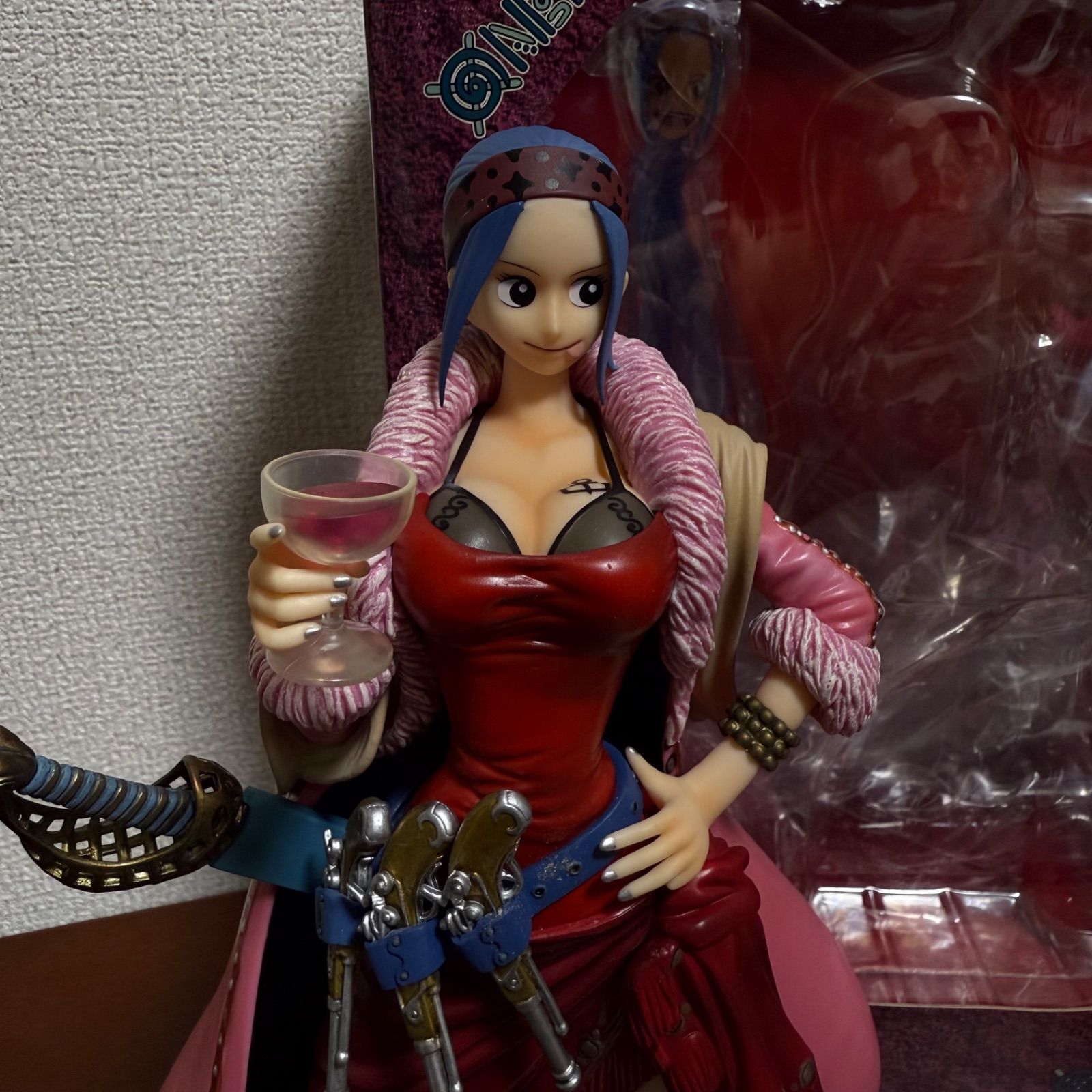 ONE PIECE NEFERTARI VIVI D.P.C.F フィギュア - メルカリ