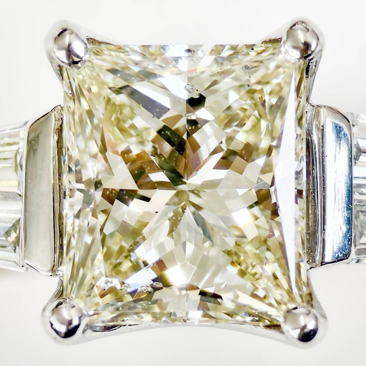 2.109ct プリンセスカット ダイヤモンド リング プラチナ Pt900 - メルカリ