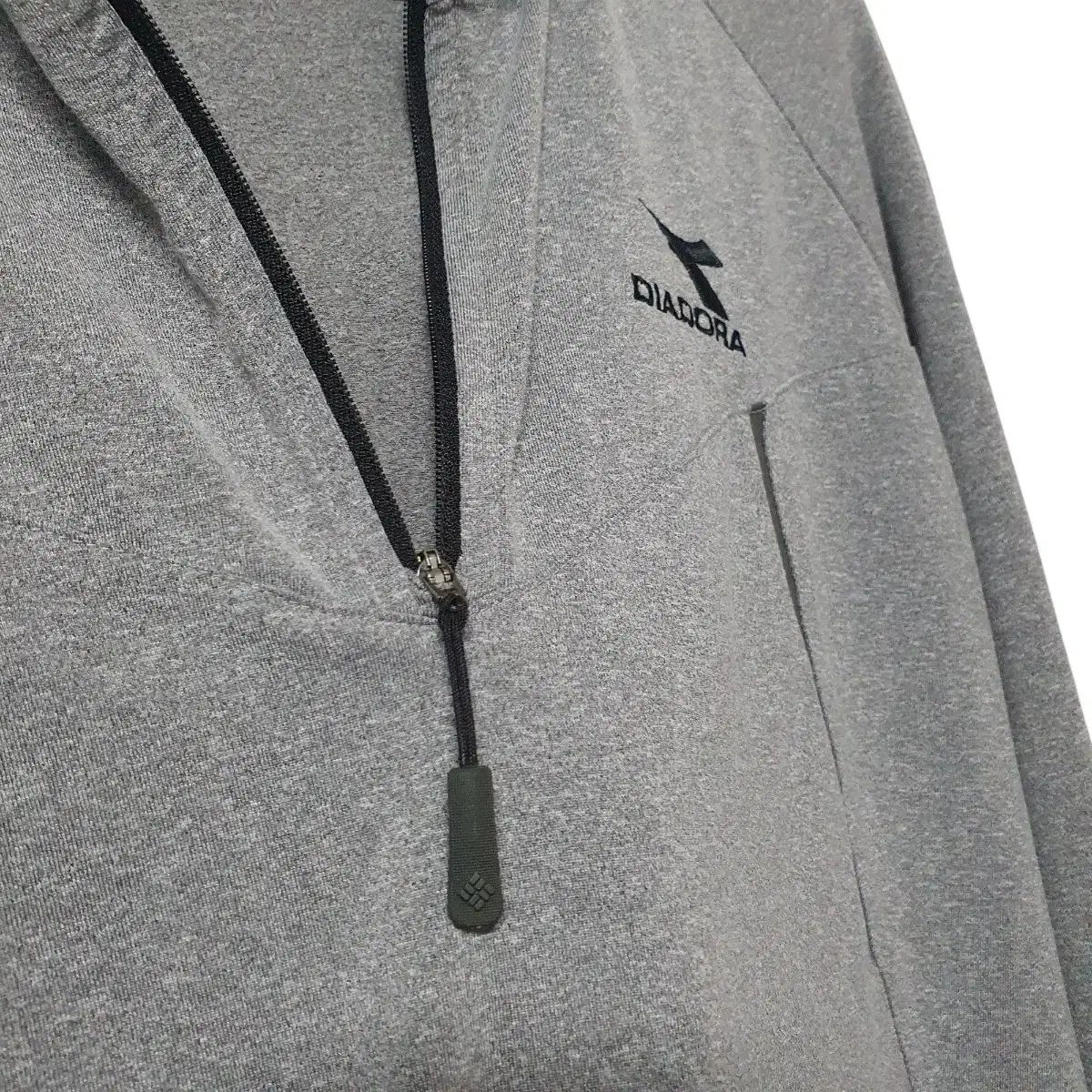 M 95 ディアドラ ハーフジップ 長袖Tシャツ グレー