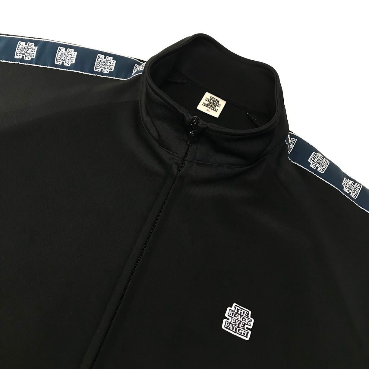 新品続々入荷中！ 倉吉店 BlackEyePatch ブラックアイパッチ ジャージ OG LABEL TAPED TRACK JACKET トラックジャケット ブラック サイズ XL 95