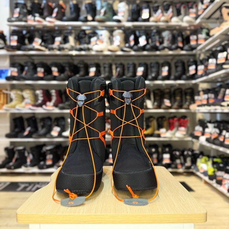 OUTLET 24-25