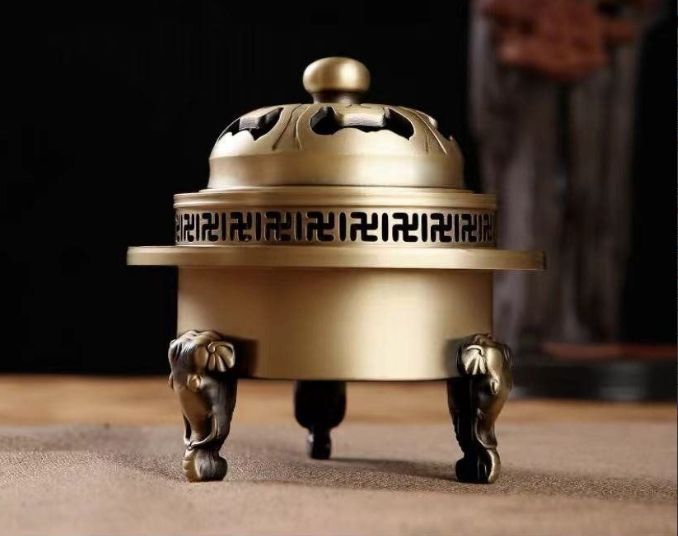 日本製 真鍮製 六具足 4寸 仏具セット 玉香炉 前香炉 花立 火立 香炉