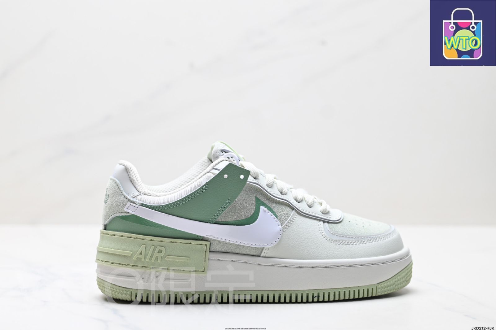 ナイキ] エア フォース 1 '07 LX W AIR FORCE 1 '07 LX ホワイト
